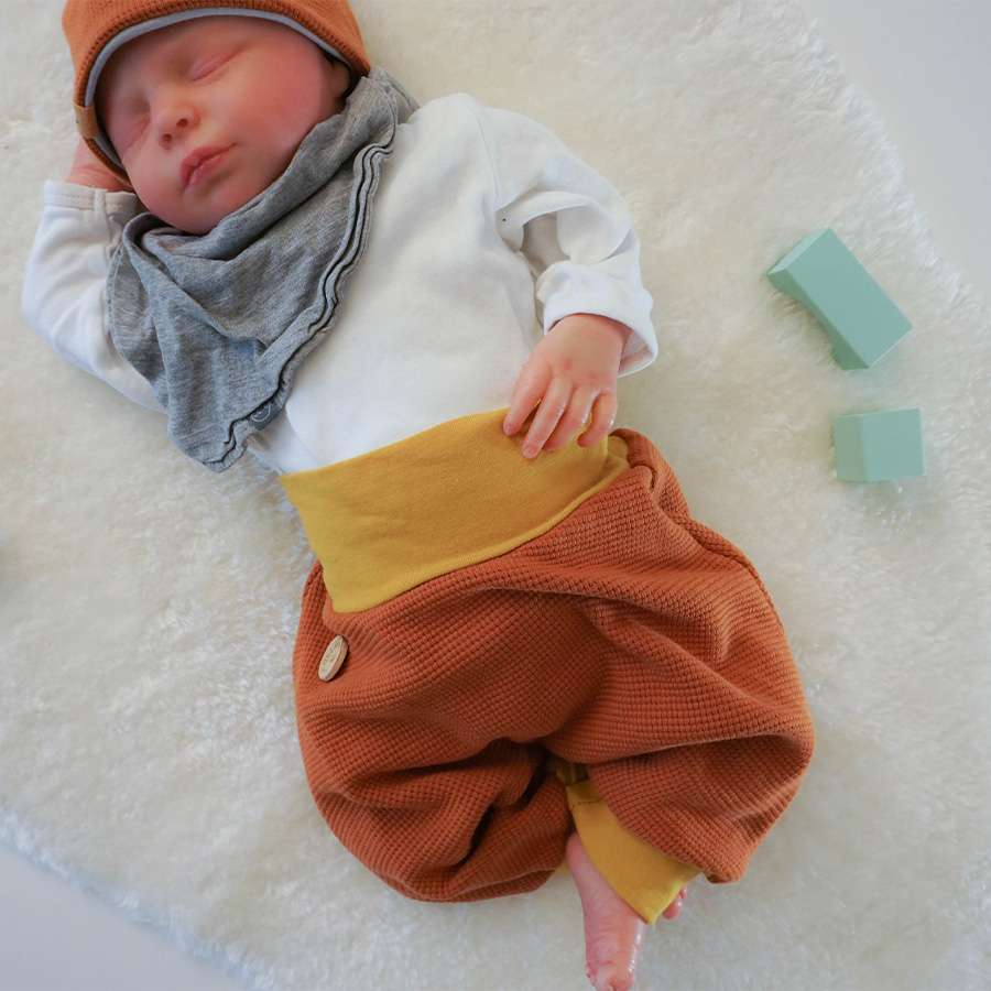 Snyggli-Freebook-Schnittmuster-Pumphose-Luften-Überschrift