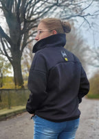 Galerie-Snyggli-Schnittmuster-Troyer-Hej-Hjemme-Sweat-Fleece-Teddy-Damen-Gr-32-50-sweat-schwarz