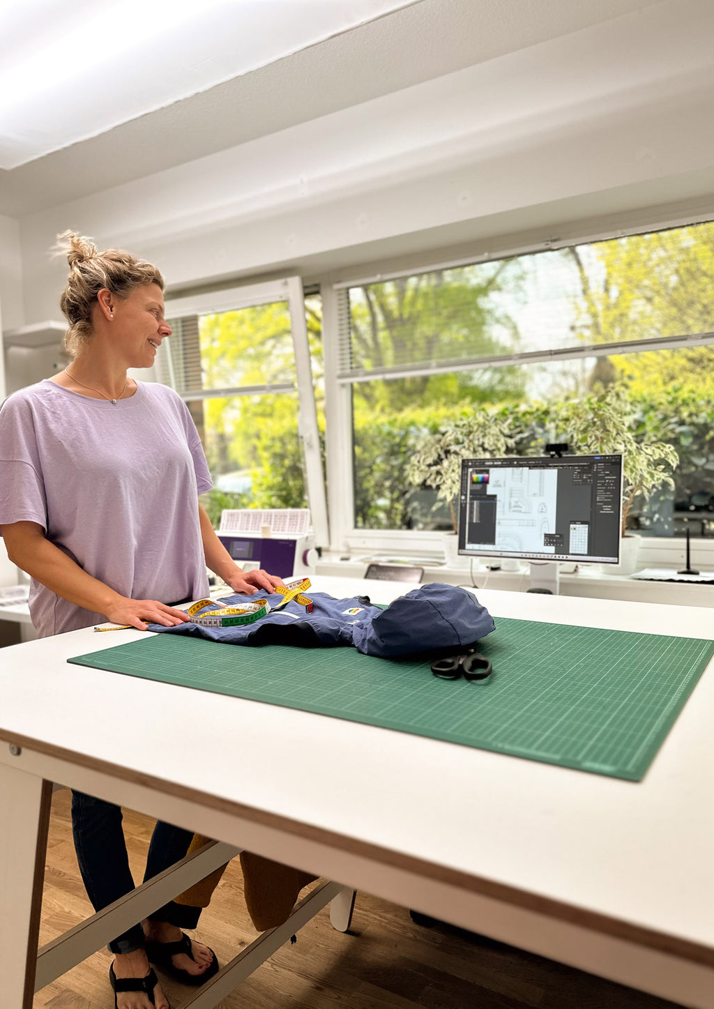 Galeriebilder-hochklappbarer-Zuschneidetisch-Snyggli-DIY-Bauanleitung-nähen-Schnittmuster_Arbeitsfläche