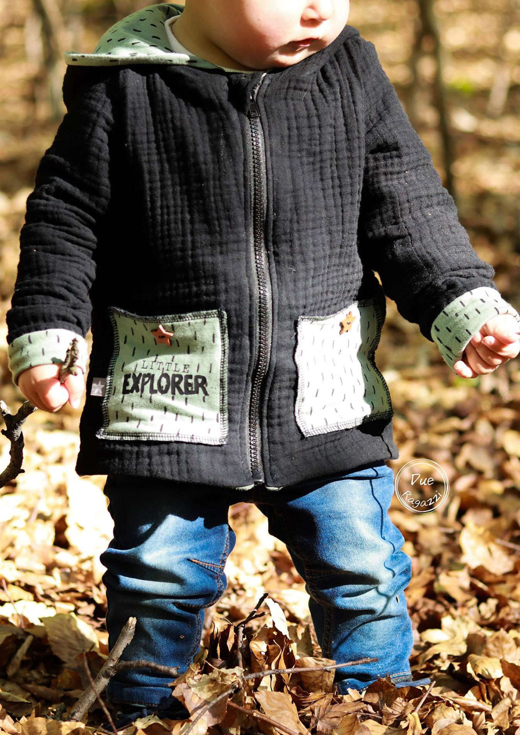 Musselin-Jacke-Sandmusling-Baby-Kinder-Schnittmuster-Gr-56-122_Junge-Tasche