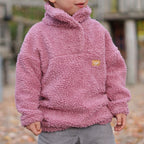 Produktbild-Snyggli-Schnittmuster-Troyer-Hej-Hjemme-Sweat-Fleece-Teddy-Babys-Kinder-Jungs-Mädchen-Teens-Gr-56-122