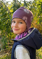 Schnittmuster-Snyggli-Helm-Muetze-Hjelmhue-Baby-Kinder-KU-32-59-Jersey-Maedchen-lila