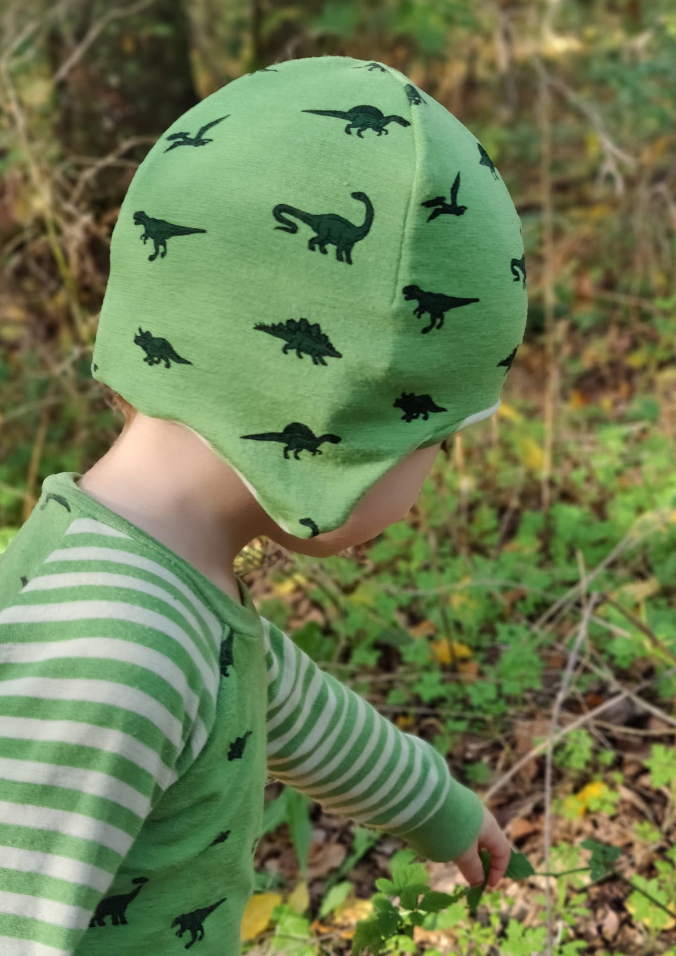 Schnittmuster-Snyggli-Helm-Muetze-Hjelmhue-Baby-Kinder-KU-32-59-Wolle-Seide-Dinos