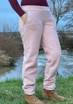 Schnittmuster-Snyggli-Nähanleitung-Outdoorhose-Hej-Vinter-low-waist-Damen-Walk-rosa