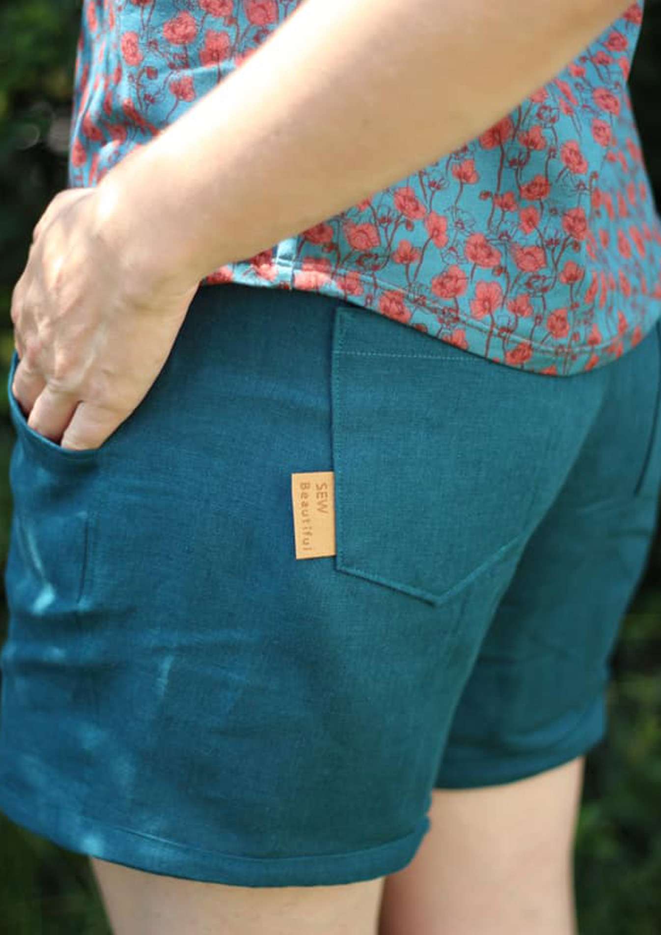 Short-Solbad-kurze-Hose-Damen-Schnittmuster-Snyggli-Leinen