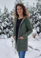 Snyggli-Cardigan-Walk-Strikkekram-Damen-Schnittmuster-Nähanleitung-Walk-Jacke-grün