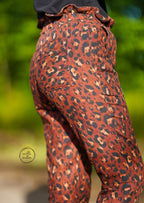 Snyggli-Musselin-Hose-Strandmusling-Schnittmuster-Leinen-Damen-high-waist--Sommer-Gr-32-50-Damen-Leo