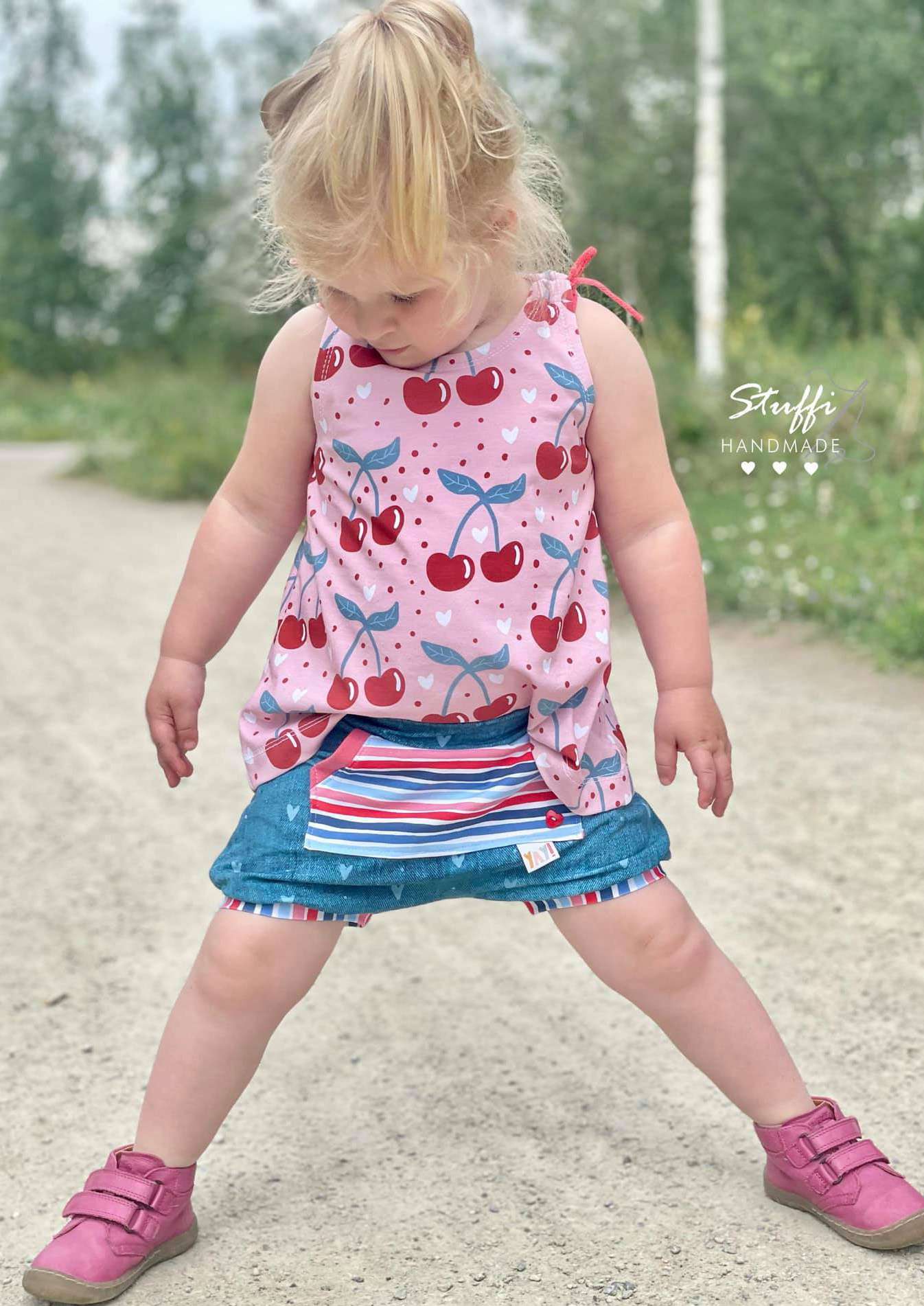 Snyggli-Pumphose-Sommerluften-Schnittmuster-Nähanfänger-mädchen-2-kangarootasche