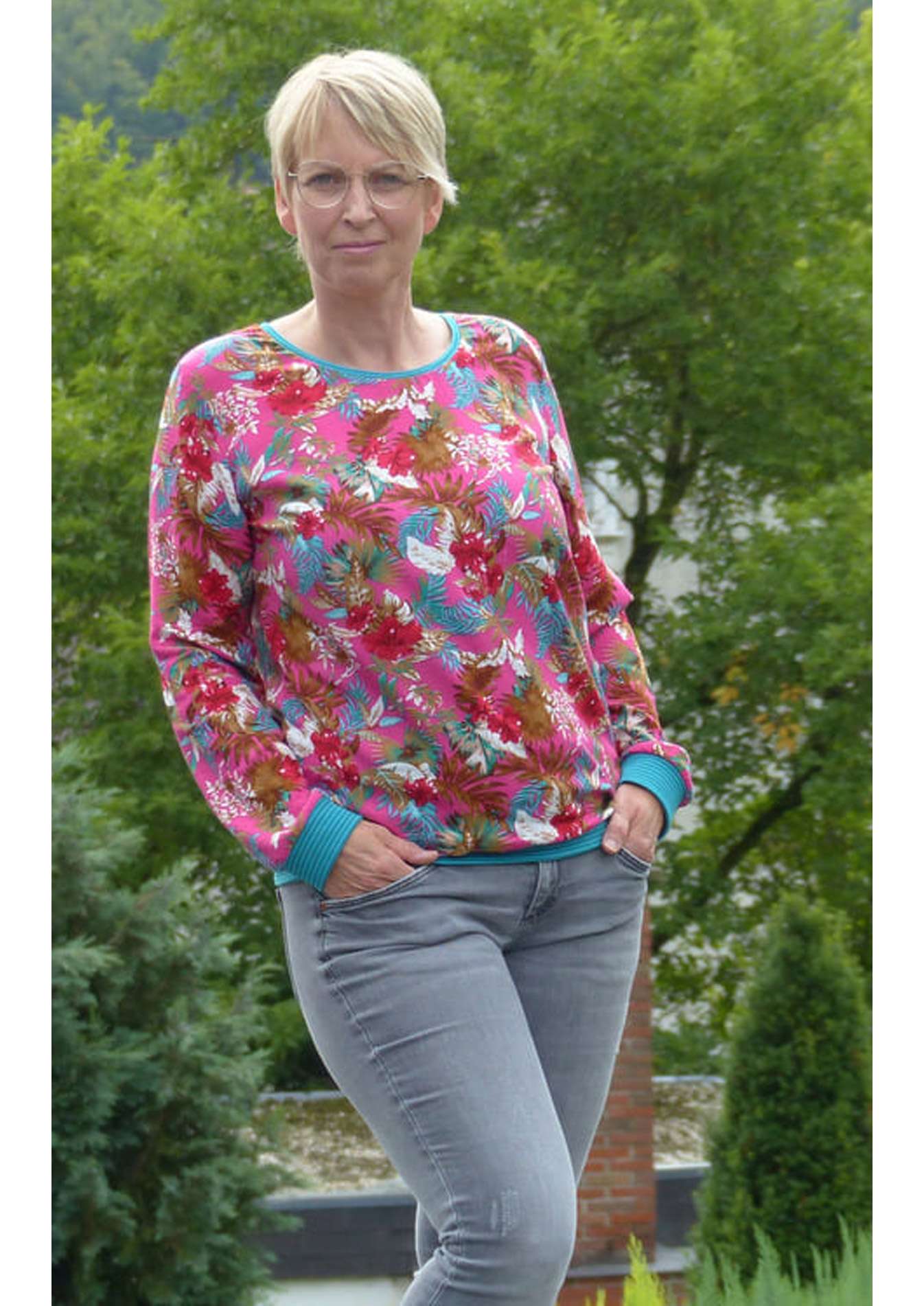 Snyggli-Schnittmuster-Hoodie-Musling-Musselin-Damen-Sweater-weiter-Halsausschnitt