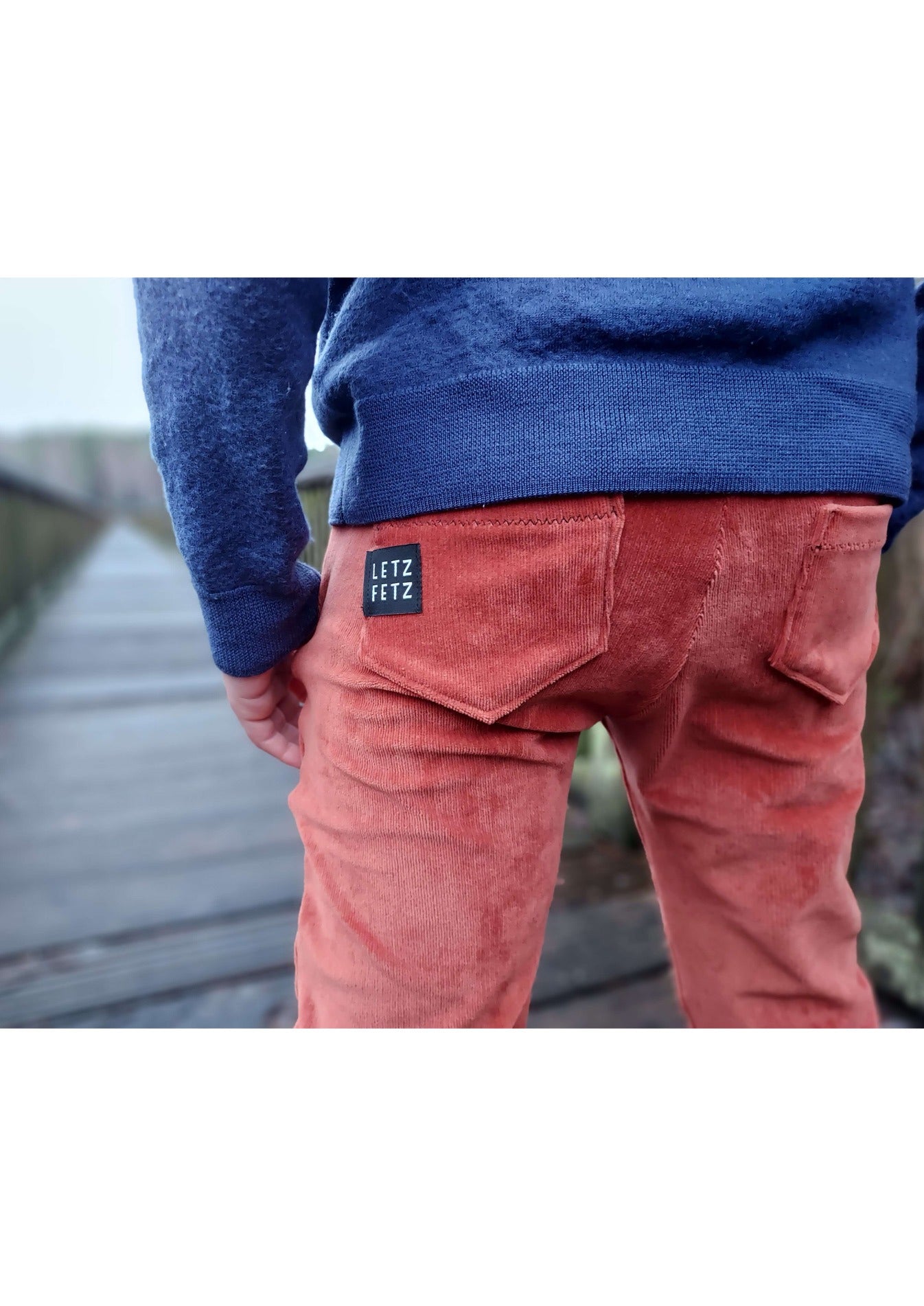 Snyggli-Schnittmuster-Hose-Elsker-Luften-Cord-Stretchcord-Babys-Kinder-Teens-Junge-Mädchen-Gr-128-170-Cord-Gesäßtasche