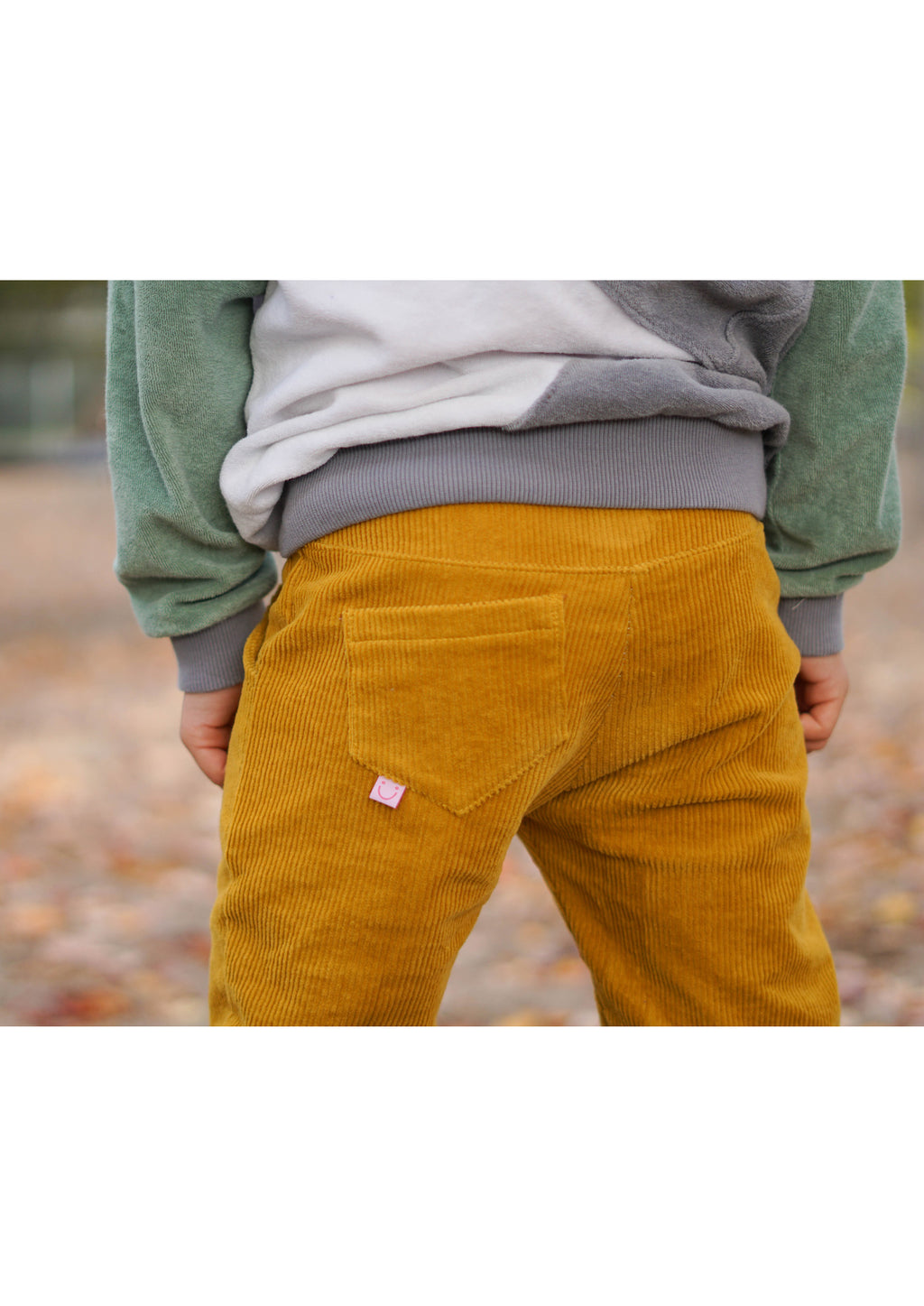 Snyggli-Schnittmuster-Hose-Elsker-Luften-Cord-Stretchcord-Babys-Kinder-Teens-Junge-Mädchen-Gr-128-170-Gesäßtasche