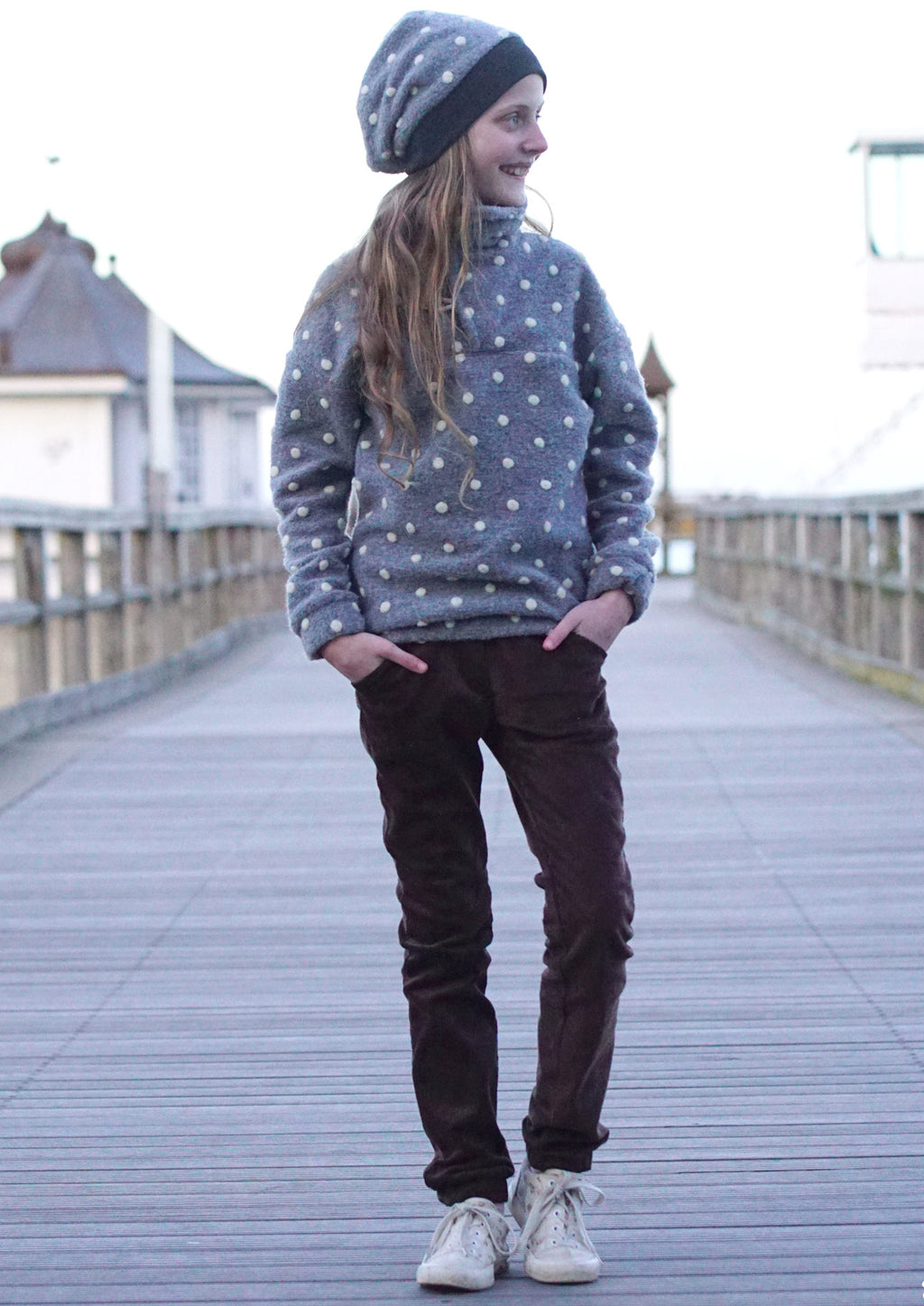 Snyggli-Schnittmuster-Hose-Elsker-Luften-Cord-Stretchcord-Babys-Kinder-Teens-Junge-Mädchen-Gr-128-170-troyer-hej-hjemme-walk-mütze-beanie-hyggebeanie