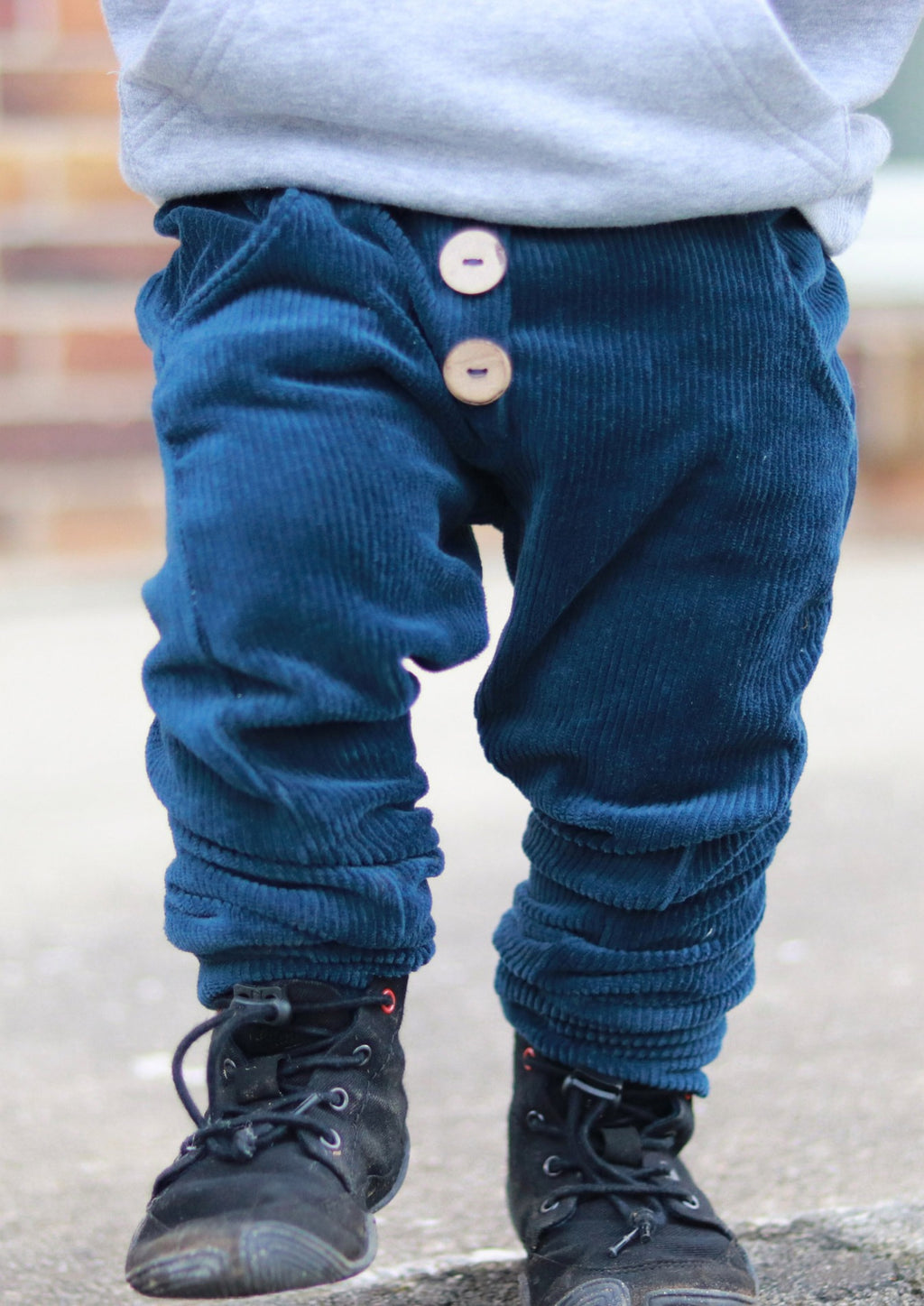 Snyggli-Schnittmuster-Hose-Elsker-Luften-Cord-Stretchcord-Babys-Kinder-Teens-Junge-Mädchen-Gr-56-122-Cord