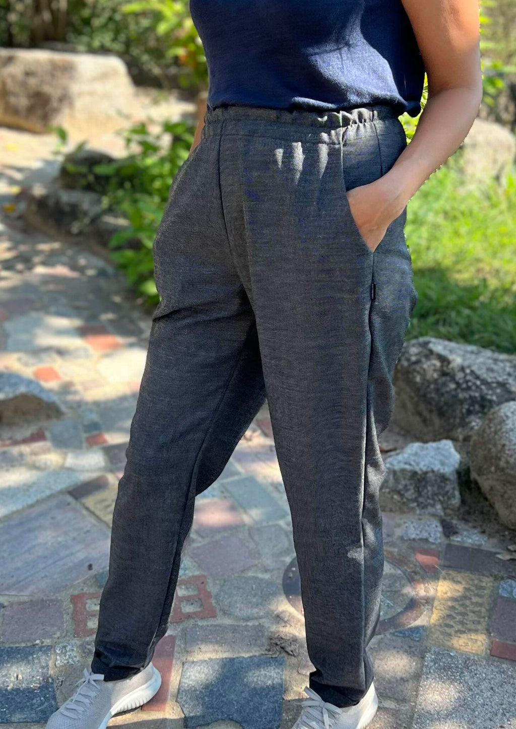 Snyggli-Schnittmuster-Hose-loose-fit-Solskin-Damen-Leinen-Cord-Chambray-nähen-Größe-32-50-high-waist-grau-Bund