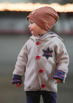 Snyggli-Schnittmuster-Jacke-Baby-Lille-Isbjörn-Walk-Knöpfe-Reißverschluss-Wickeljacke-Junge-Mädchen-Wolltresse-Walk