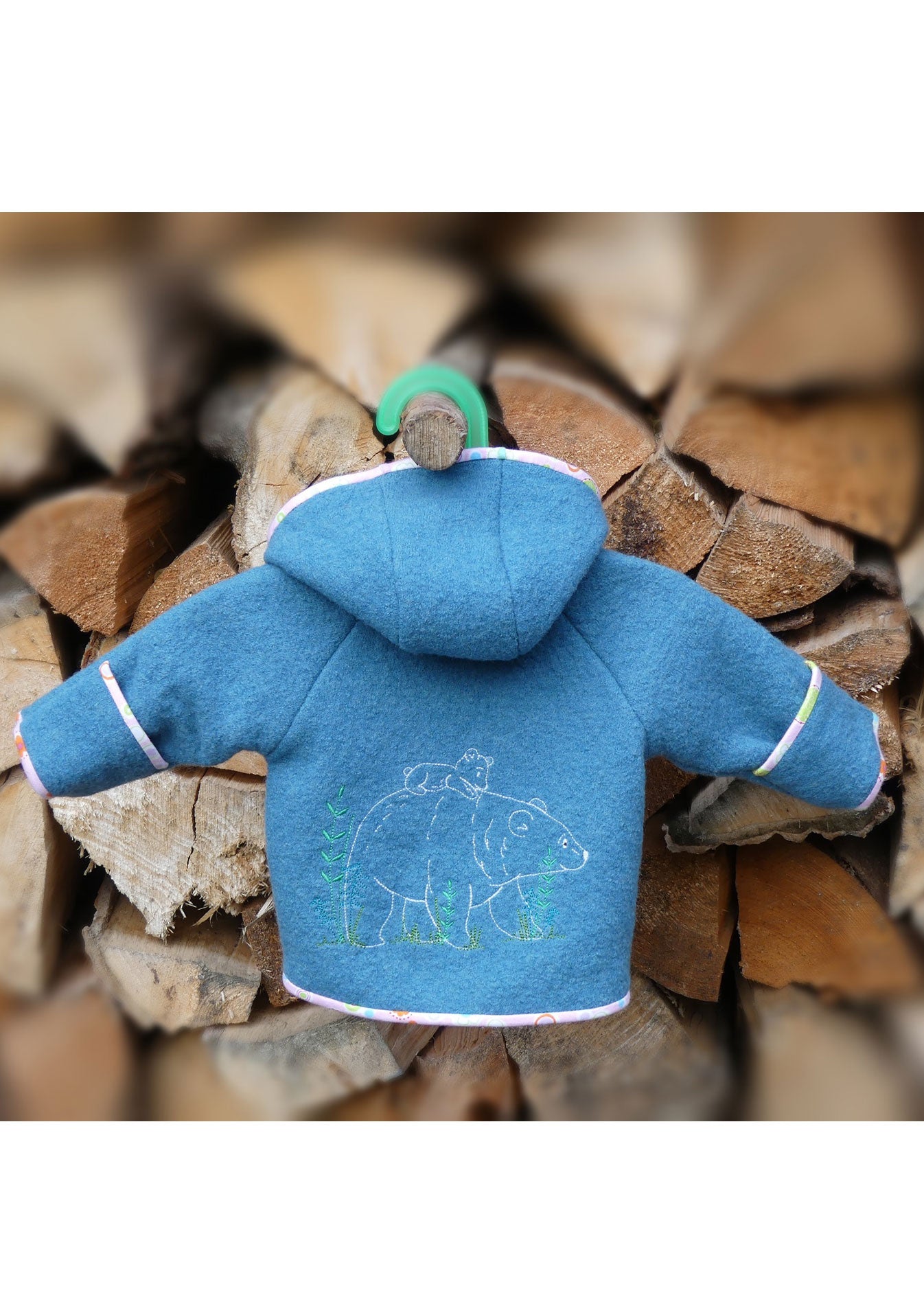 Snyggli-Schnittmuster-Jacke-Baby-Lille-Isbjörn-Walk-Knöpfe-Reißverschluss-Wickeljacke-Junge-Mädchen-klappbündchen