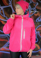 Snyggli-Schnittmuster-Jacke-Blouson-Damen-Hyg´dig-Nähanleitung-Walk-Wollwalk-Raglanjacke-pink-Cord