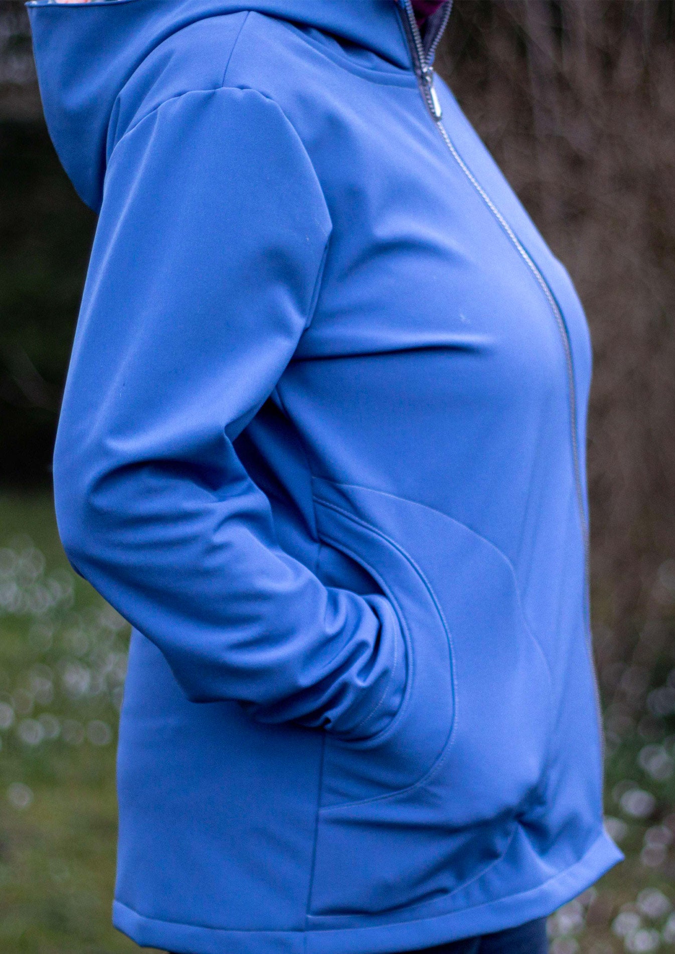 Snyggli-Schnittmuster-Jacke-Damen-Regnbue-Ebook-Nähanleitung-Walk-Fleece-Softshell-blau