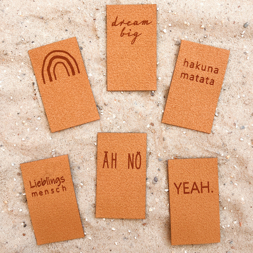 Snyggli-Schnittmuster-Kinder-Babys-Nähen-Nähanleitung-label-labelfaible-edition-hakuna-matata-sand