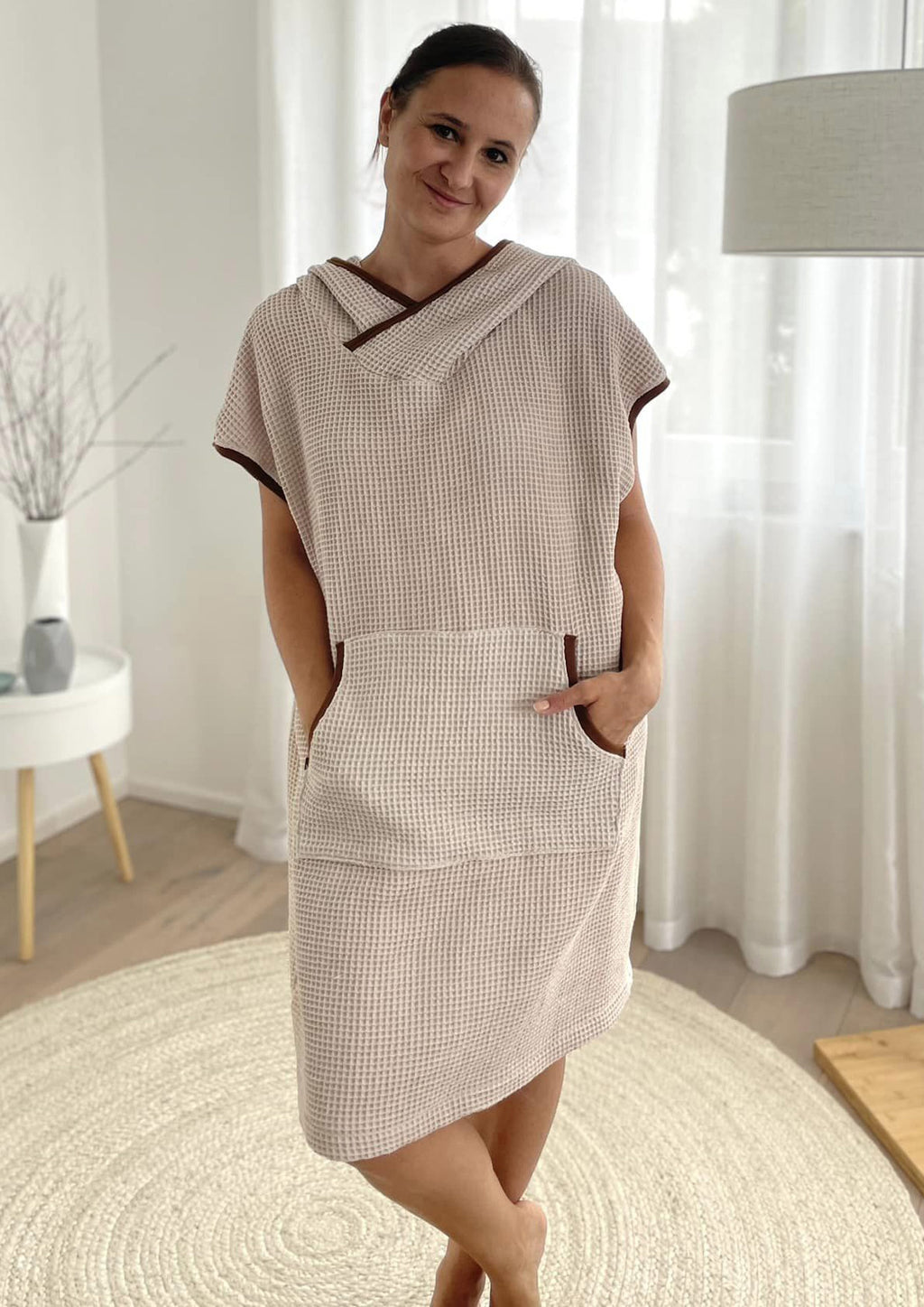 Snyggli-Schnittmuster-Long-Beachhoodie-Damen-Herren-unisex-Kitesurfen-Surfen-Musselin-Frottee-Poncho-Waffelpique-beige