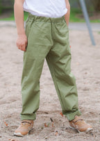 Snyggli-Schnittmuster-Loose-fit-Hose-Solskin-Cord-Canvas-Chino-Leinen-Babys-Kinder-Teens-Junge-Mädchen-Gr-128-170-Cord-Canvas-Leinen-Chino-grün