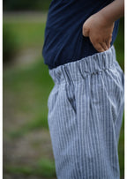 Snyggli-Schnittmuster-Loose-fit-Hose-Solskin-Cord-Canvas-Chino-Leinen-Babys-Kinder-Teens-Junge-Mädchen-Gr-56-122-Cord-Canvas-Leinen-Chino-detail-tasche