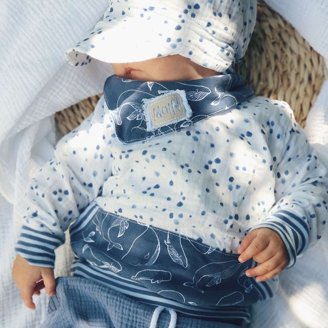 Snyggli-Schnittmuster-Musselin-Babysweater-Knopfleiste-Musling-Kinder-Babys-Größe-56-104-Nähanleitung-Wal Hauptbild