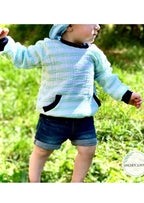 Snyggli-Schnittmuster-Musselin-Naehanleitung-Babysweater-Musling-junge-2