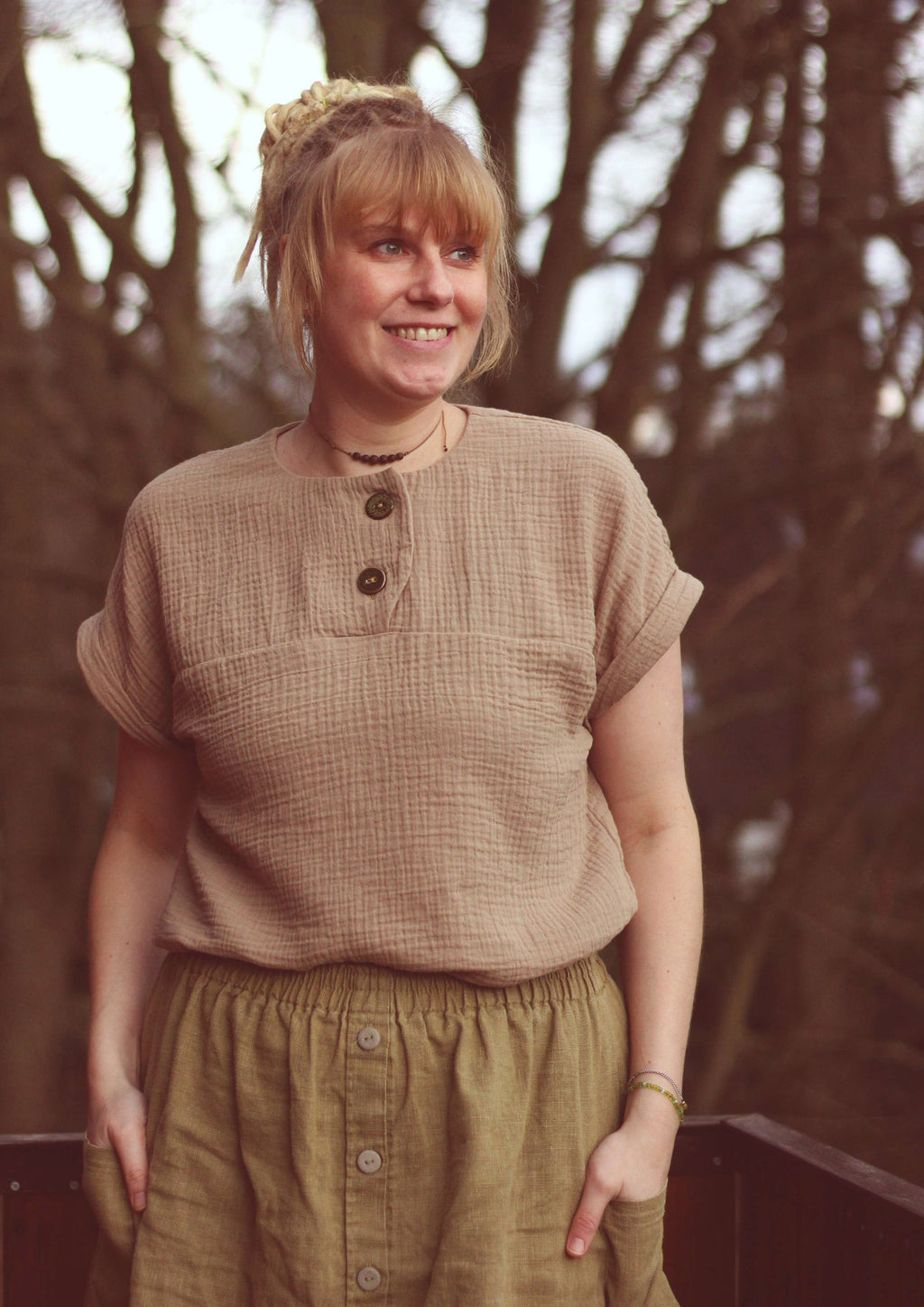 Snyggli-Schnittmuster-Musselin-Shirt-Solmusling-Damen-Leinen-Gr-32-50-Nähanleitung-Ebook-Sommer-beige