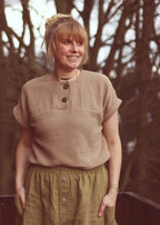 Snyggli-Schnittmuster-Musselin-Shirt-Solmusling-Damen-Leinen-Gr-32-50-Nähanleitung-Ebook-Sommer-beige