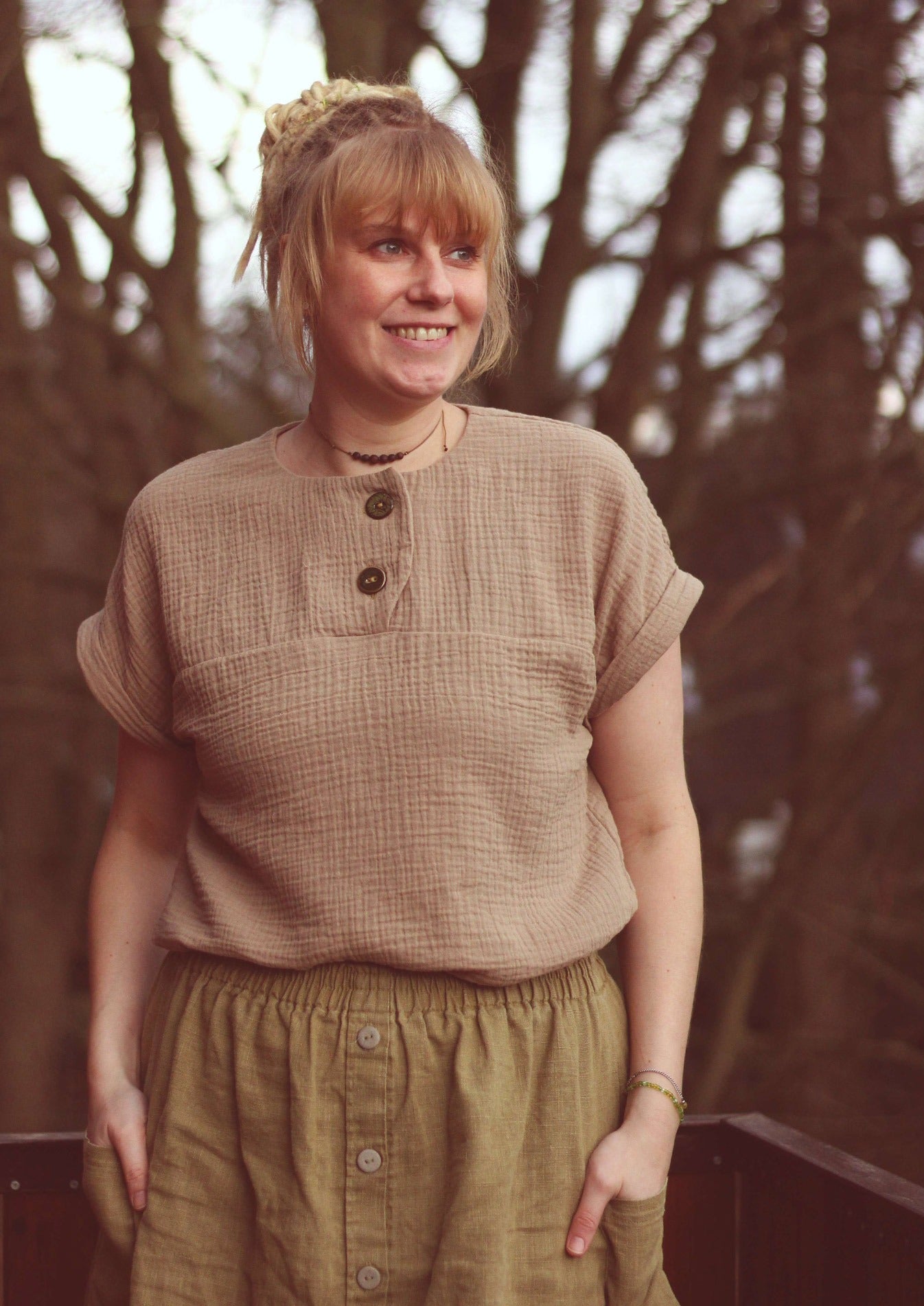 Snyggli-Schnittmuster-Musselin-Shirt-Solmusling-Damen-Leinen-Gr-32-50-Nähanleitung-Ebook-Sommer-beige