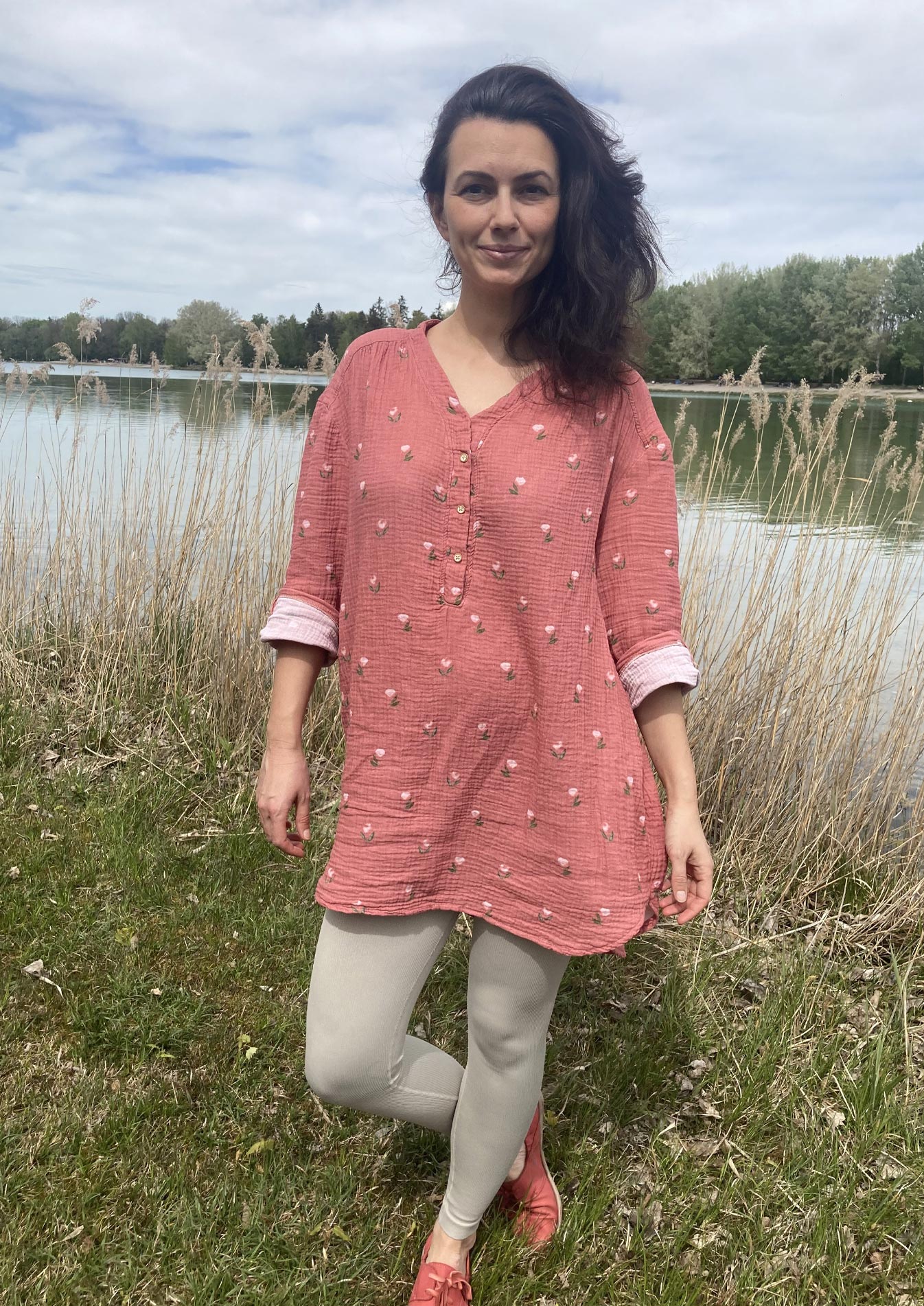 Snyggli-Schnittmuster-Musselin-tunika-Lykkemusling-Leinen-Nähen-Ebook-Nähanleitung-Damen-Grösse-32-50-Lachs