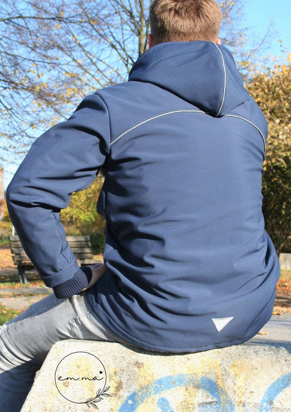 Snyggli-Schnittmuster-Outdoorhoodie-Hej-Varmen-Maenner-Herren-Walk-Männer-rücken