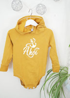 Snyggli-Schnittmuster-Sweat-Body-Lille-Lykke-Babys-Kinder-Newsborn-Gr-Nähanleitung-Ebook-gelb