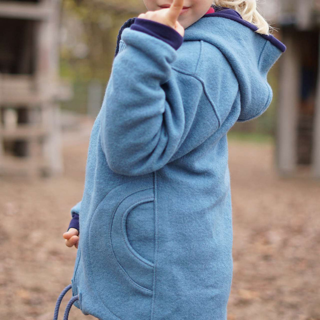 Snyggli-Schnittmuster-Walk-Softshell-Jacke-Regnbue-Kinder-Teens-Größe-128-170-Nähanleitung