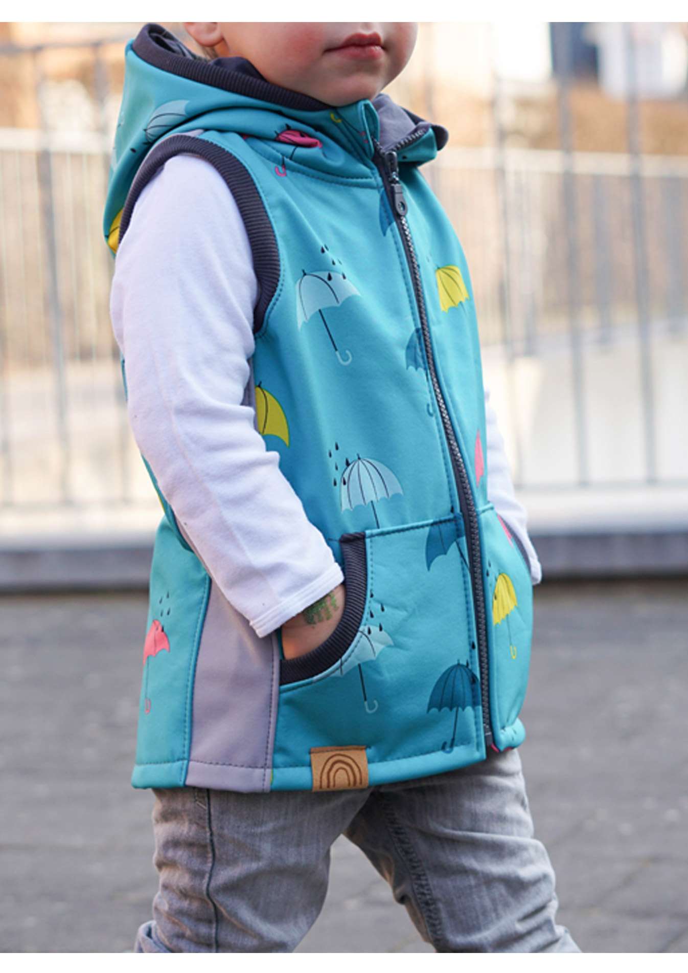 Snyggli-Schnittmuster-Weste-Livsglad-Baby-Kinder-Nähanleitung-Softshell