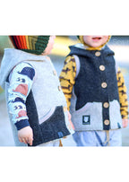 Snyggli-Schnittmuster-Weste-Livsglad-Baby-Kinder-Nähanleitung-Walk-Geschwister
