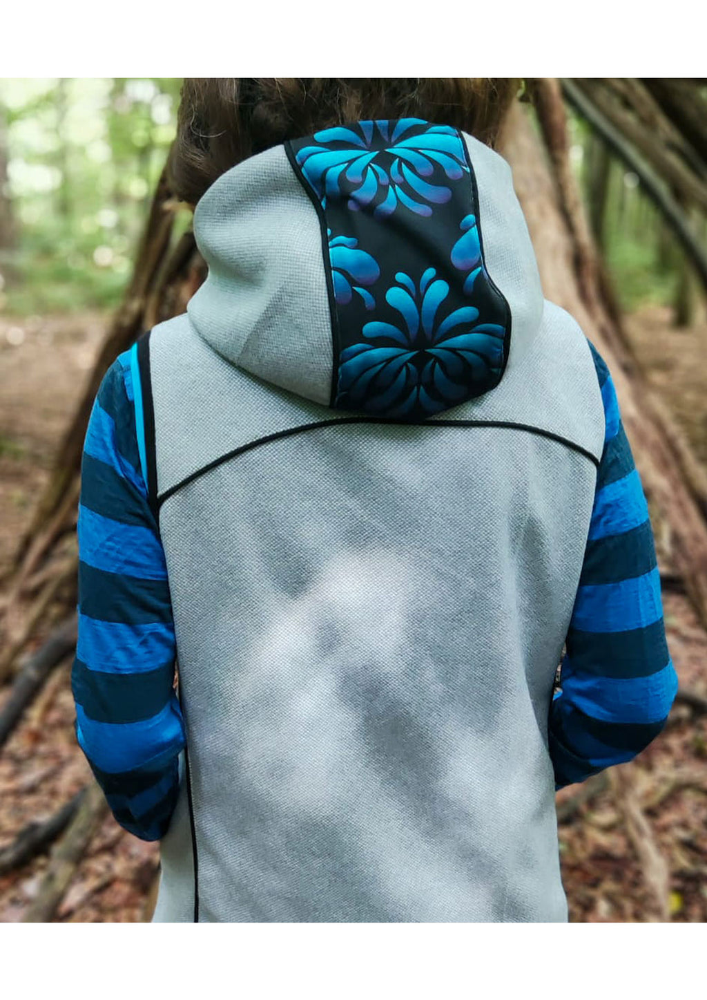 Snyggli-Schnittmuster-Weste-Livsglad-Damen-Gr-32-50-ebook-Naehanleitung-Paspe-Rueckenteilungl