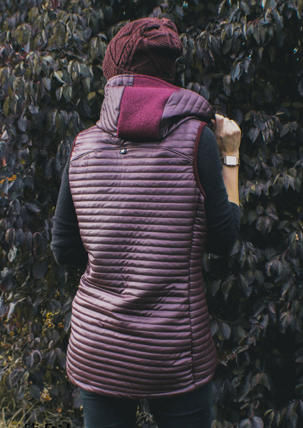 Snyggli-Schnittmuster-Weste-Livsglad-Damen-Gr-32-50-ebook-Naehanleitung-Stepp-lila