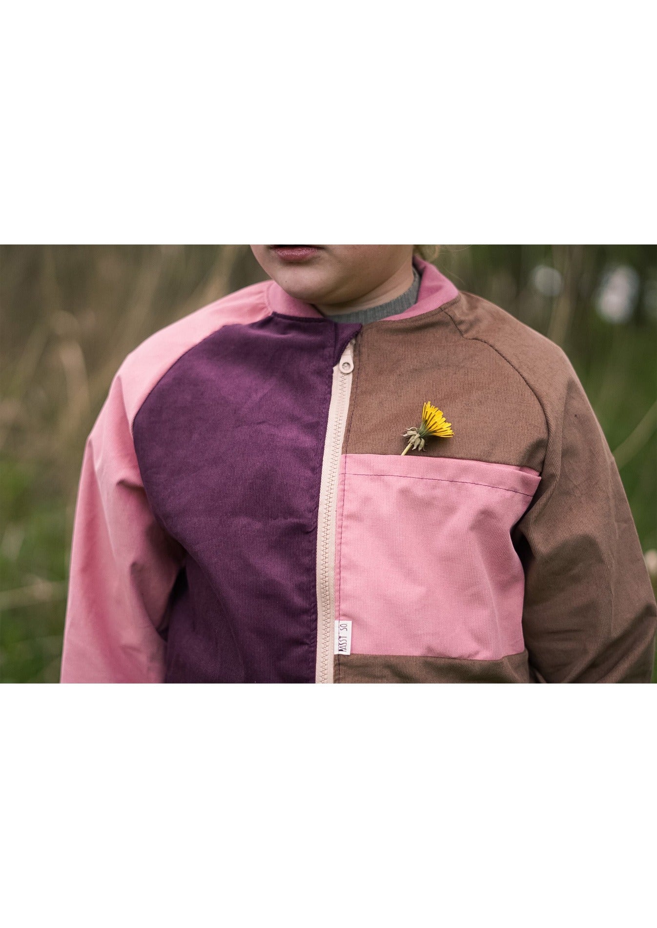 Snyggli-Schnittmuster-collegejacke-helt-mig-babys-kinder-teens-junge-mädchen-nähanleitung-ebook-größe-56-170-detail-cord-babycord