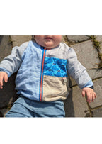 Snyggli-Schnittmuster-collegejacke-helt-mig-babys-kinder-teens-junge-mädchen-nähanleitung-ebook-größe-56-170-leinen-baby