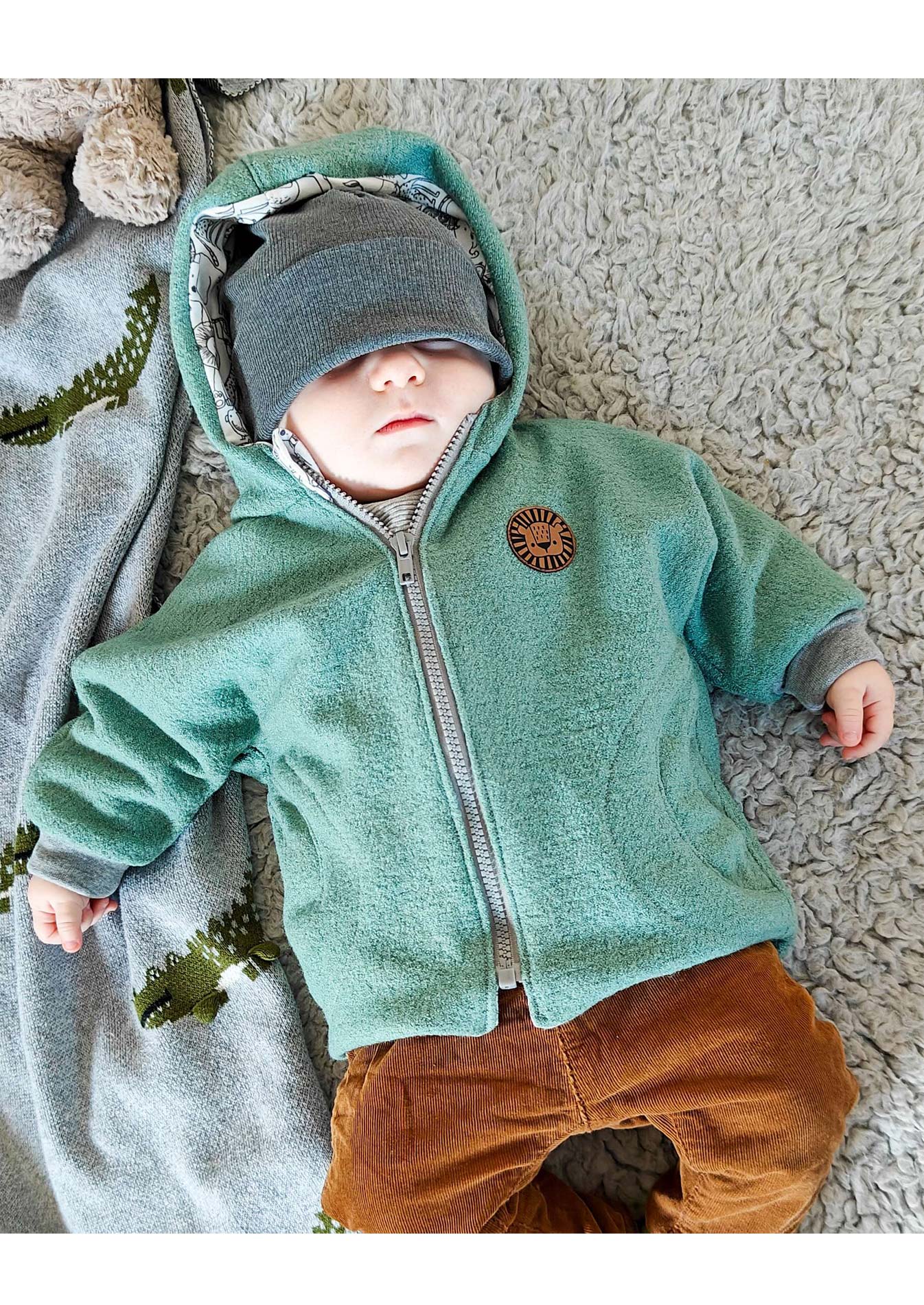 Snyggli-Schnittmuster-oversized-jacke-regnbuelys-babys-kinder-teens-junge-mädchen-nähanleitung-ebook-größe-56-170-baby-walk