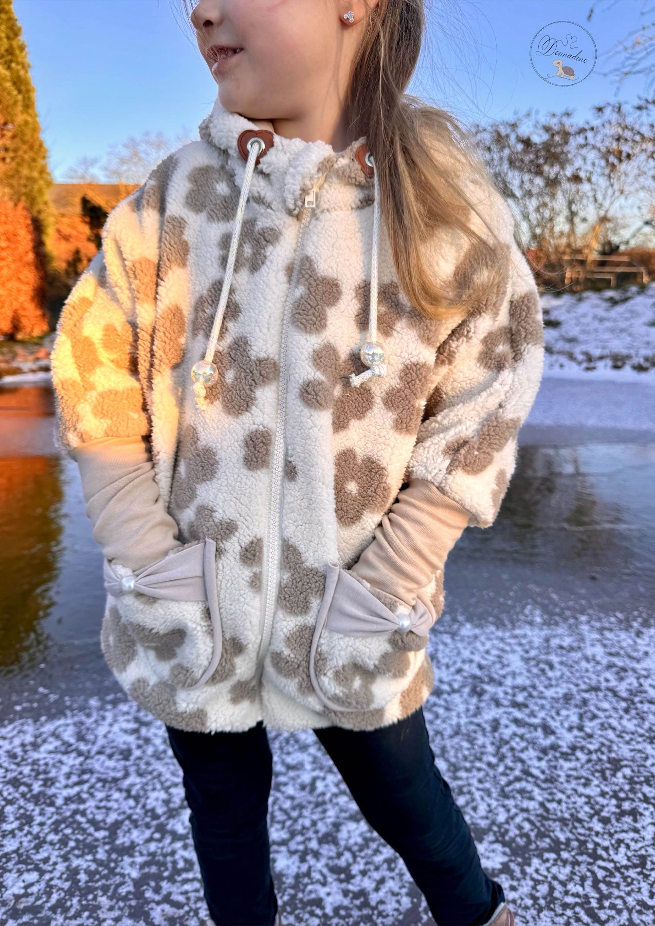 Snyggli-Schnittmuster-oversized-jacke-regnbuelys-babys-kinder-teens-junge-mädchen-nähanleitung-ebook-größe-56-170-teddy-herzen