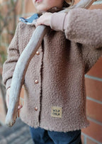 Snyggli-Schnittmuster-oversized-jacke-regnbuelys-babys-kinder-teens-junge-mädchen-nähanleitung-ebook-größe-56-170-teddy