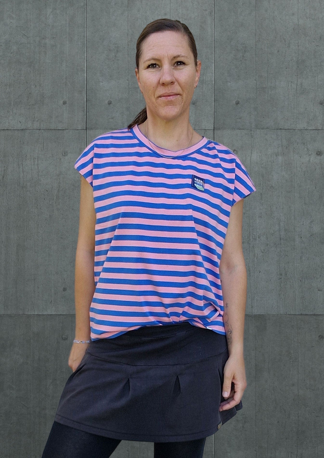 Snyggli-Schnittmuster-oversized-shirt-lys-damen-nähen-tshirt-größe-32-50-pattern-sewing-women-streifen