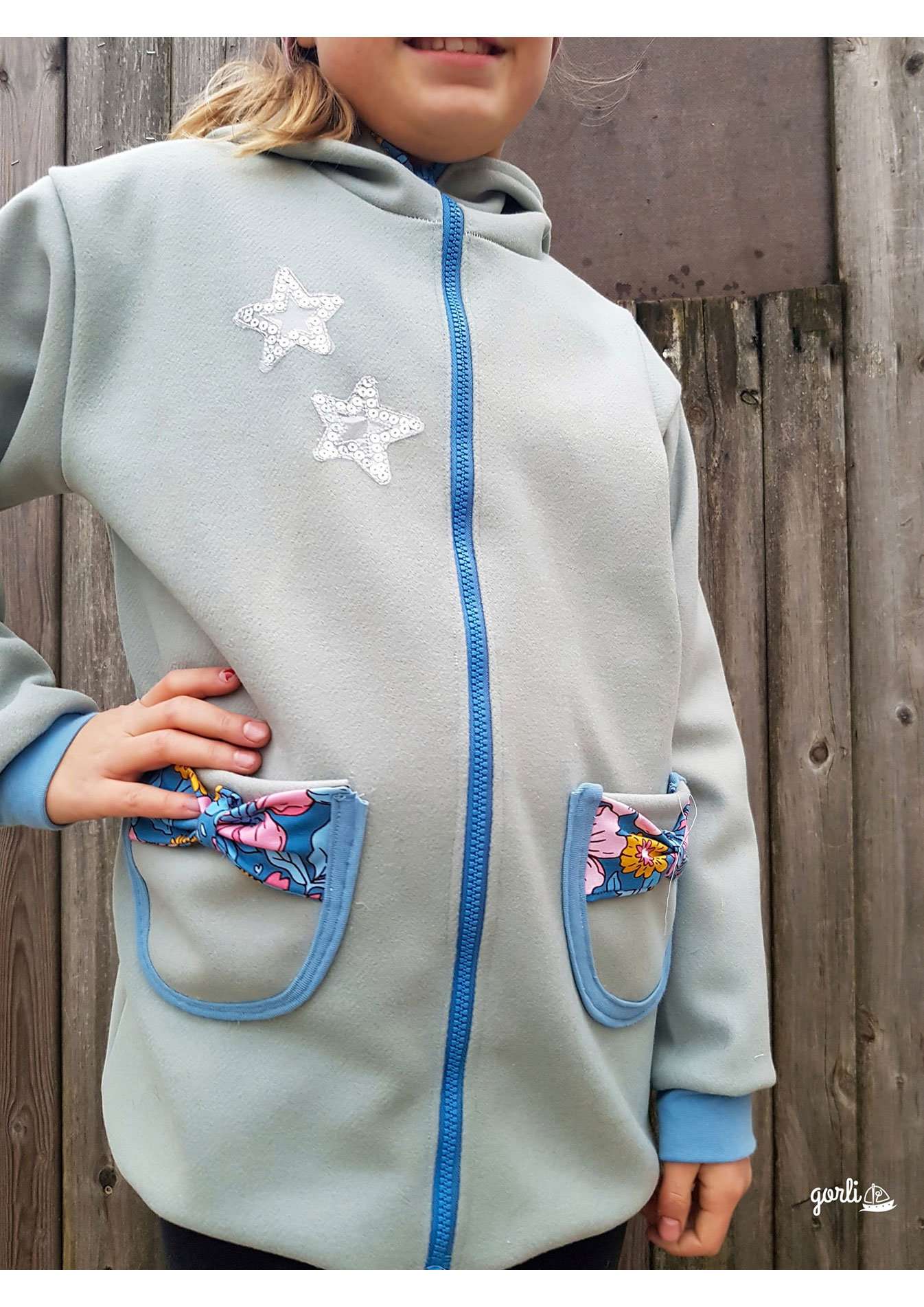 Snyggli-eBook-Jacke-Regnbue-Gr.-128-170-Walk-Schnittnuster-Naehanleitung-Kinder-Schleifchentasche