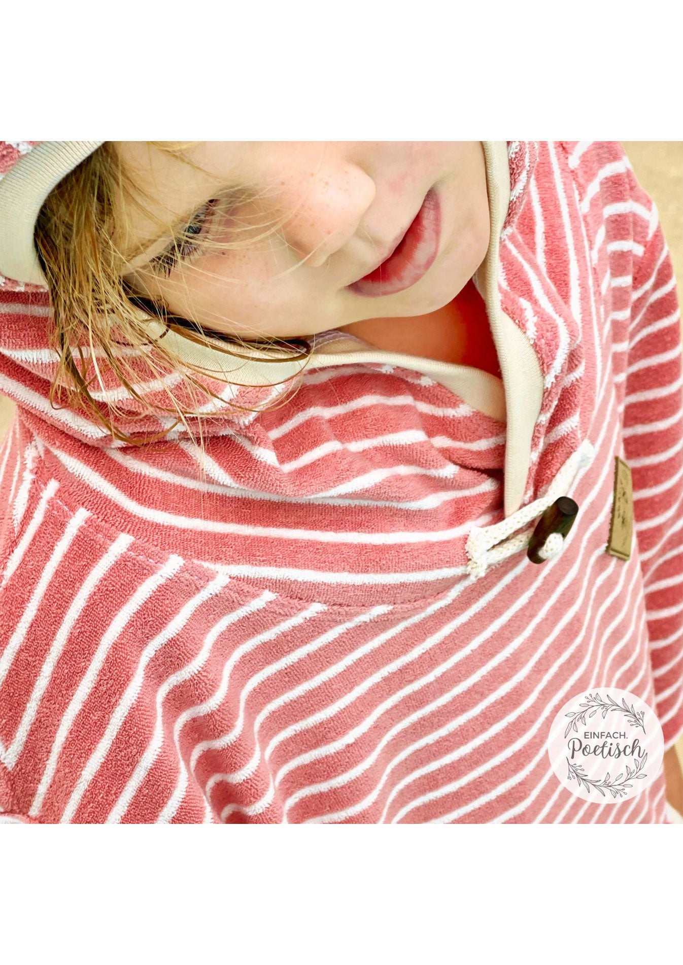 Snyggli_Ebook-Long-Beachhoodie-Poncho-Badeponcho-schwimmen-Sommerurlaub-Meer-Babys-Kinder-Teens-Junge-Mädchen-Gr-62-164-Frottee-Knebelknopf