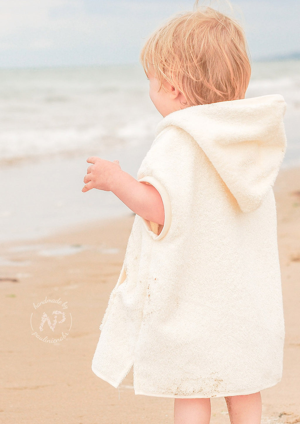 Snyggli_Ebook-Long-Beachhoodie-Poncho-Badeponcho-schwimmen-Sommerurlaub-Meer-Babys-Kinder-Teens-Junge-Mädchen-Gr-62-164-Musselin-Frottee-Nordsee-creme