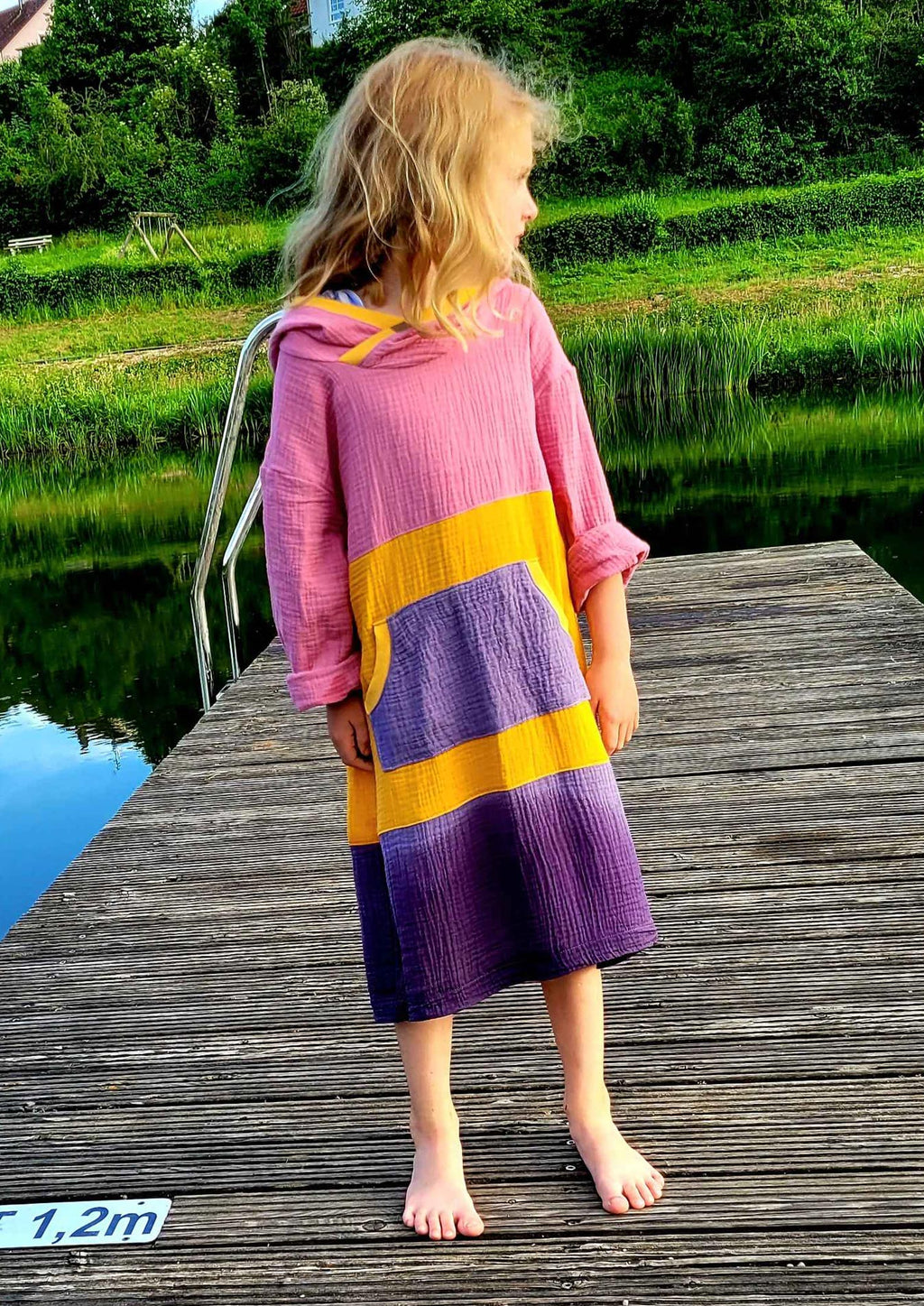 Snyggli_Ebook-Long-Beachhoodie-Poncho-Badeponcho-schwimmen-Sommerurlaub-Meer-Babys-Kinder-Teens-Junge-Mädchen-Gr-62-164-Musselin-Frottee-colorblocking