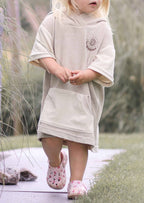 Snyggli_Ebook-Long-Beachhoodie-Poncho-Badeponcho-schwimmen-Sommerurlaub-Meer-Babys-Kinder-Teens-Junge-Mädchen-Gr-62-164-Musselin-Frottee-creme